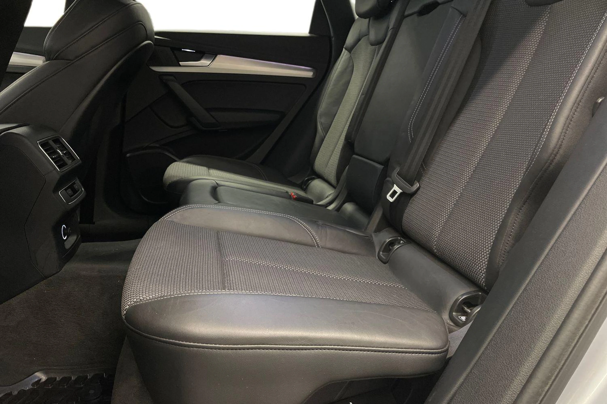 hopea Audi Q5 2018 kuva 8.