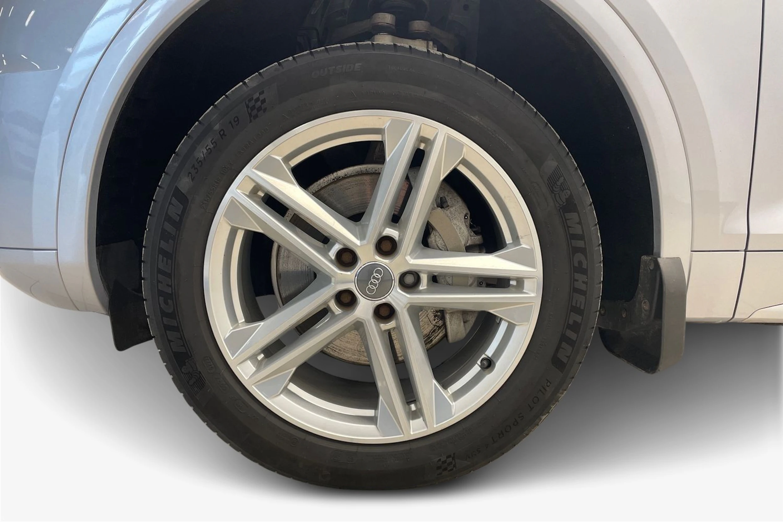 hopea Audi Q5 2018 kuva 9.