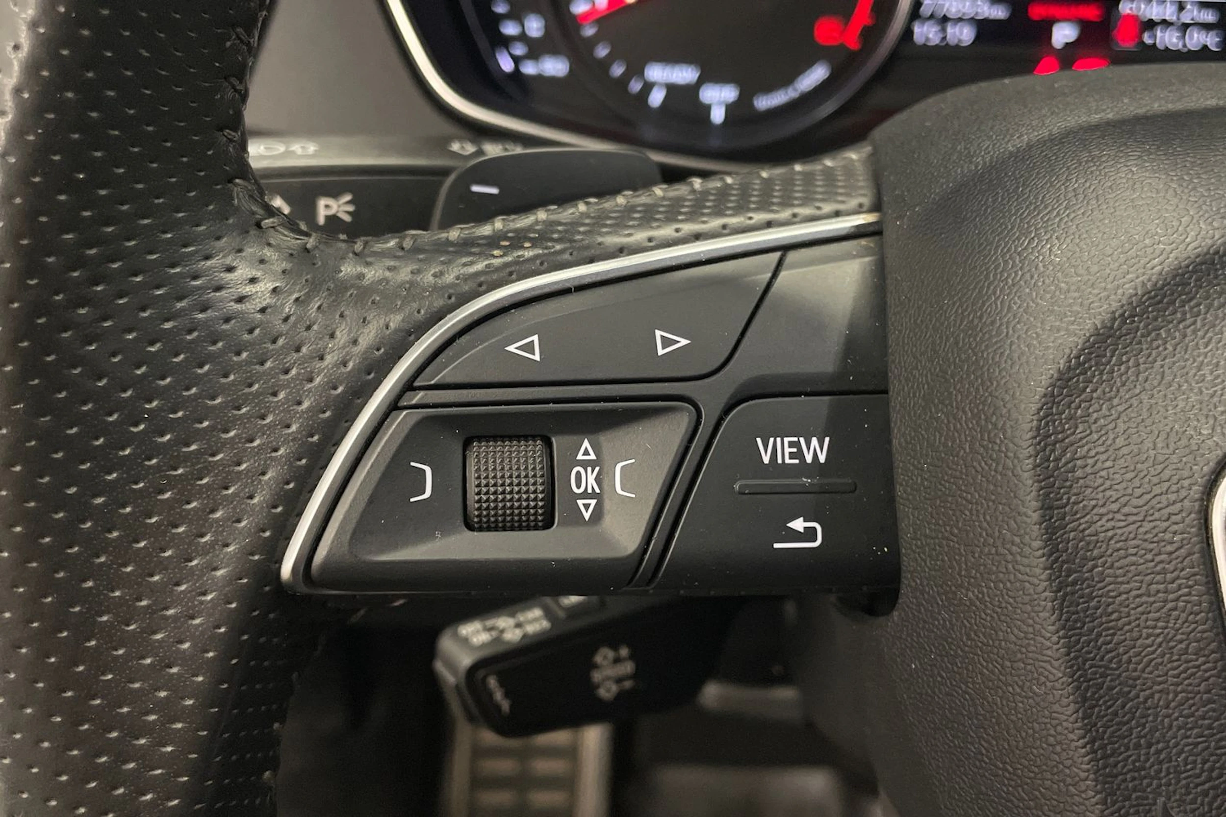 hopea Audi Q5 2018 kuva 14.