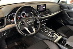 Valkoinen Audi Q5 2018 kuva 7.