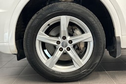 valkoinen Audi Q5 2018 kuva 11.