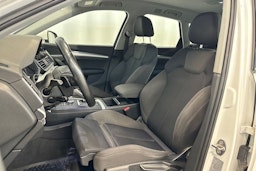 valkoinen Audi Q5 2018 kuva 15.