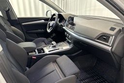 valkoinen Audi Q5 2018 kuva 16.