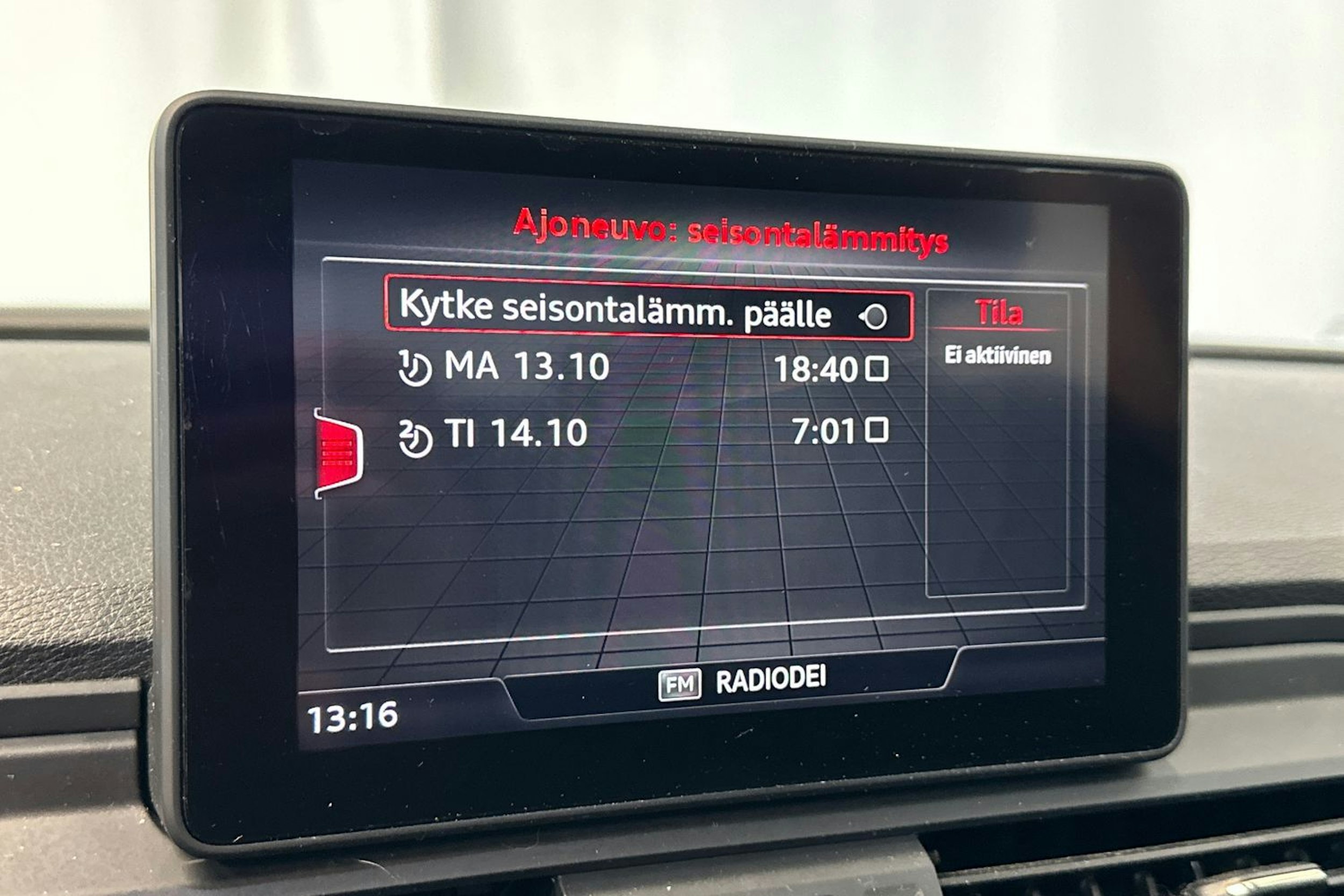 valkoinen Audi Q5 2018 kuva 22.