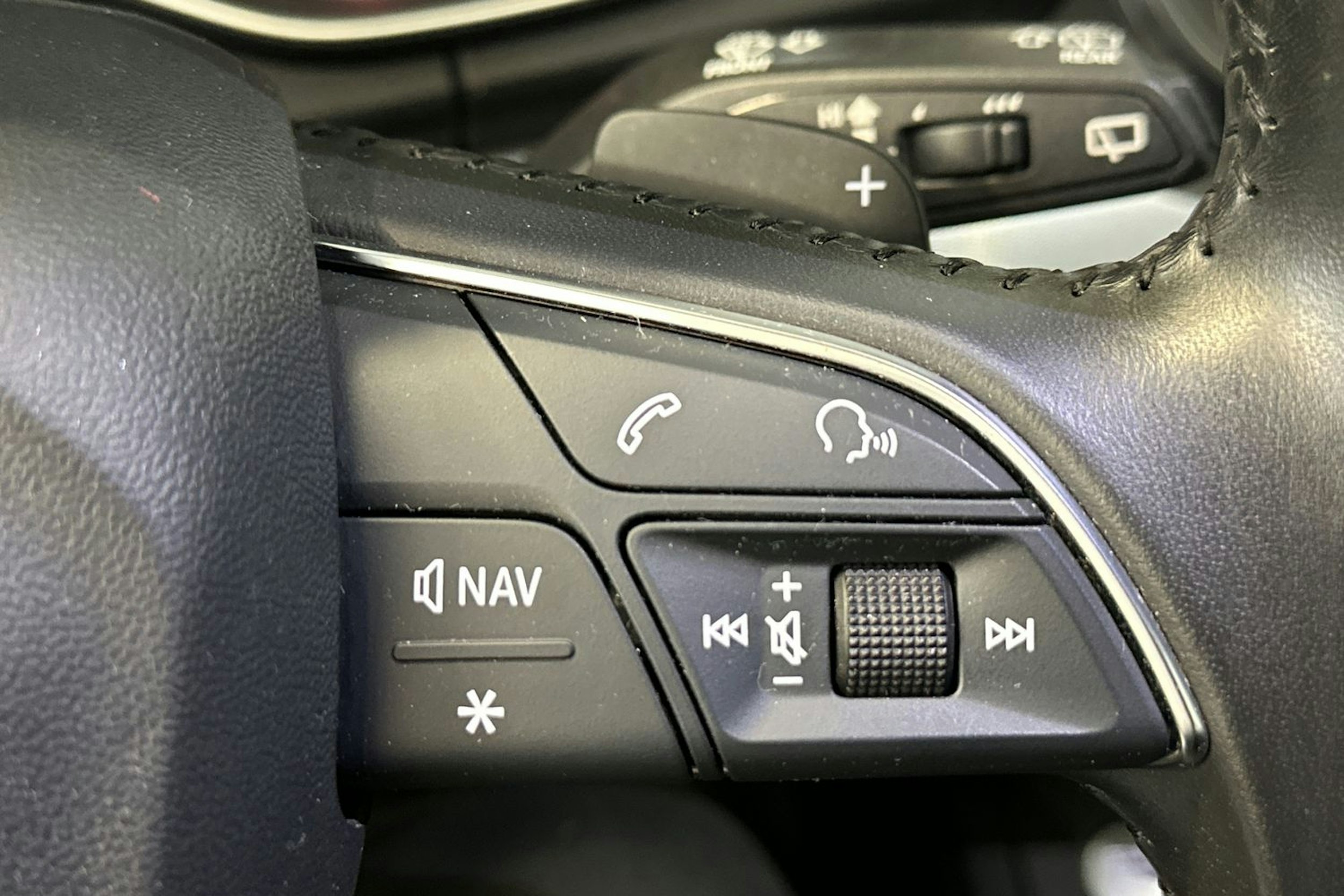valkoinen Audi Q5 2018 kuva 29.