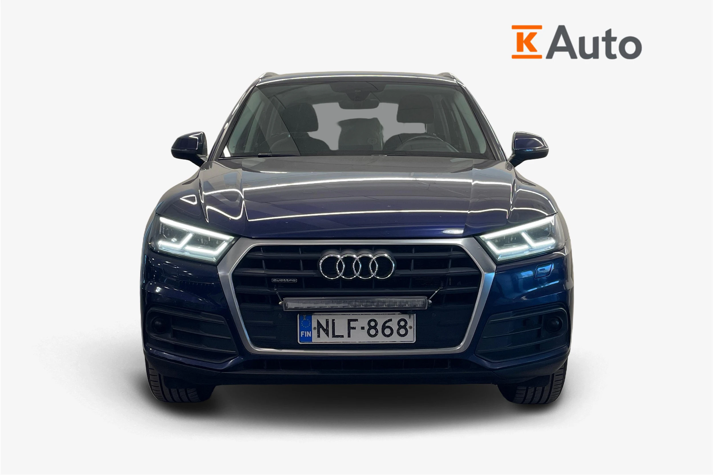sininen Audi Q5 2018 kuva 4.