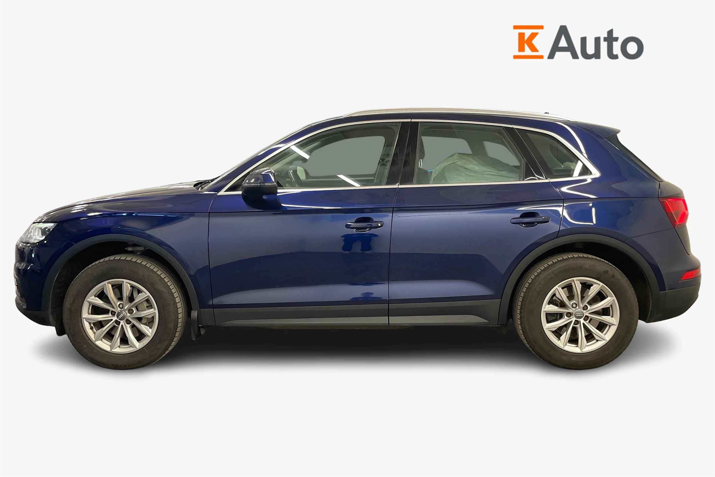 sininen Audi Q5 2018 kuva 5.