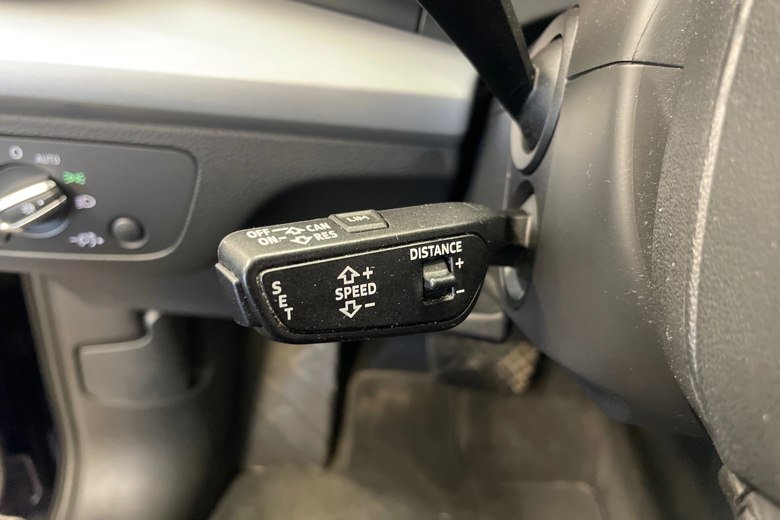 sininen Audi Q5 2018 kuva 15.