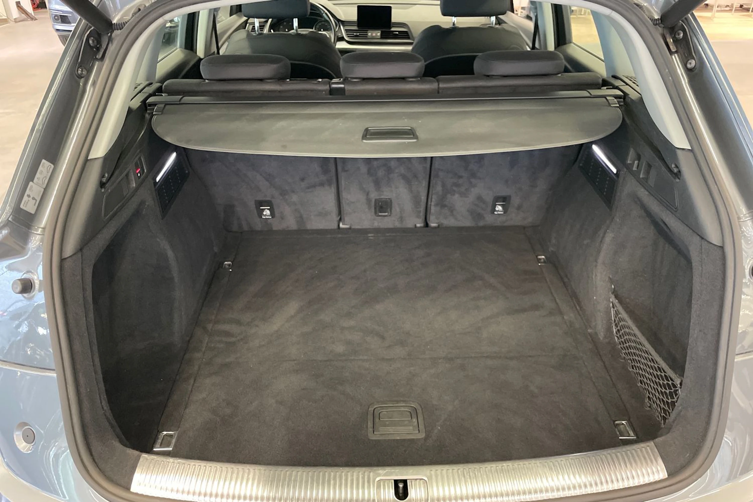 met. harmaa Audi Q5 2018 kuva 14.