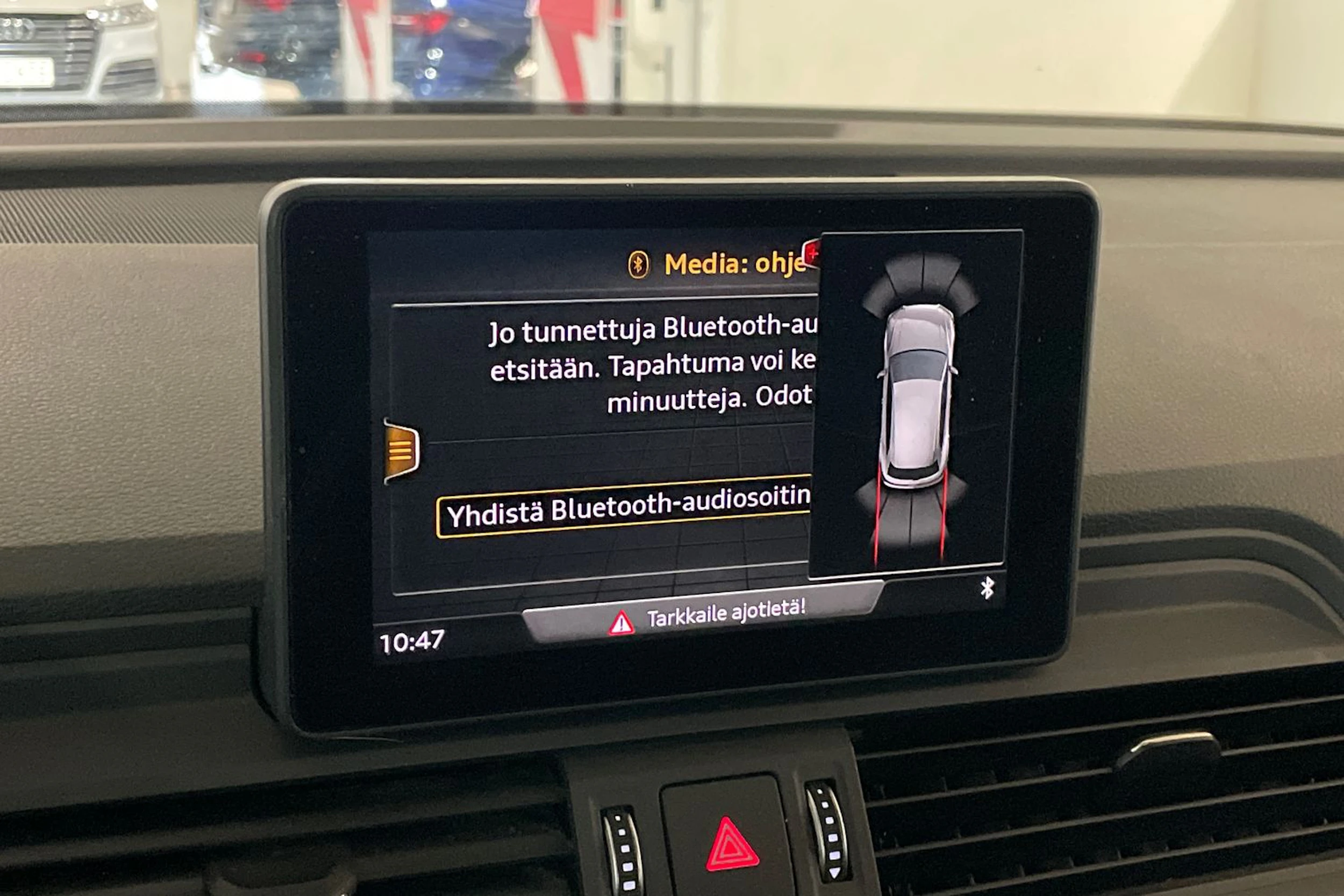 met. harmaa Audi Q5 2018 kuva 17.