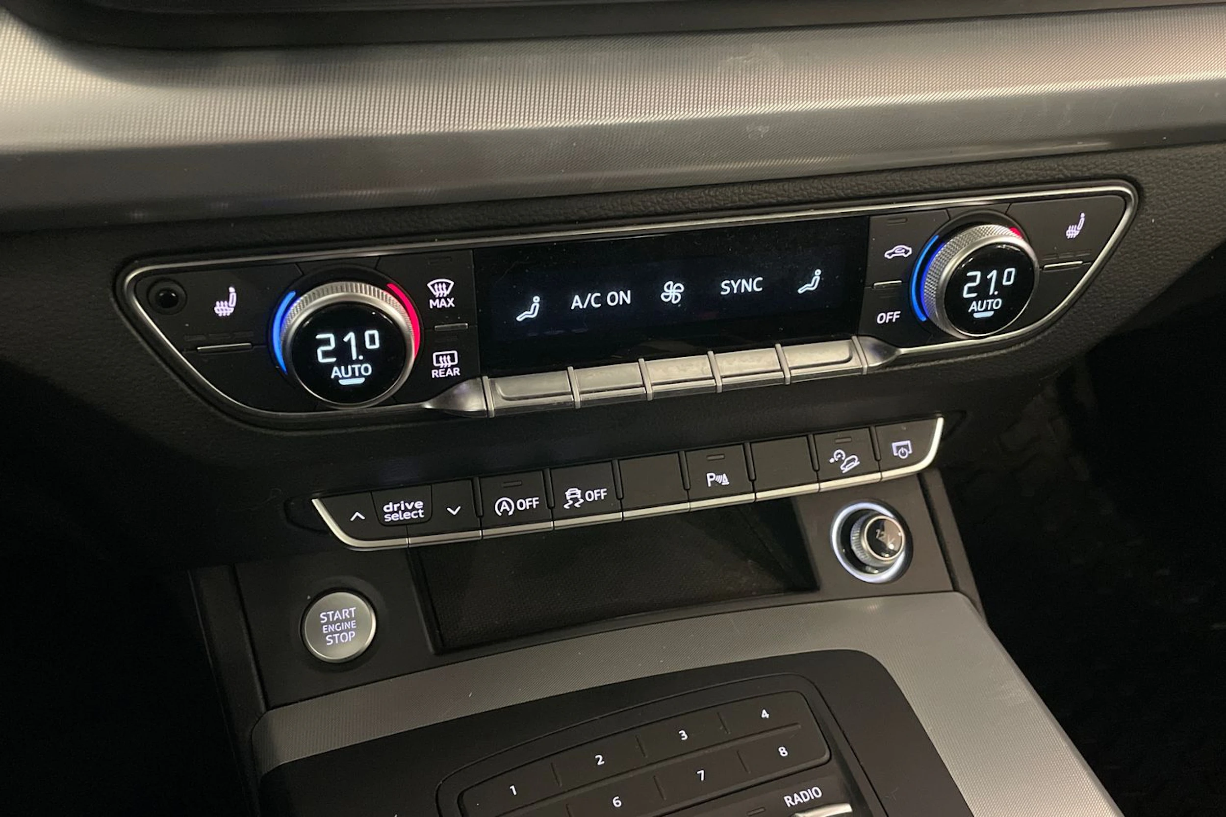 met. harmaa Audi Q5 2018 kuva 18.
