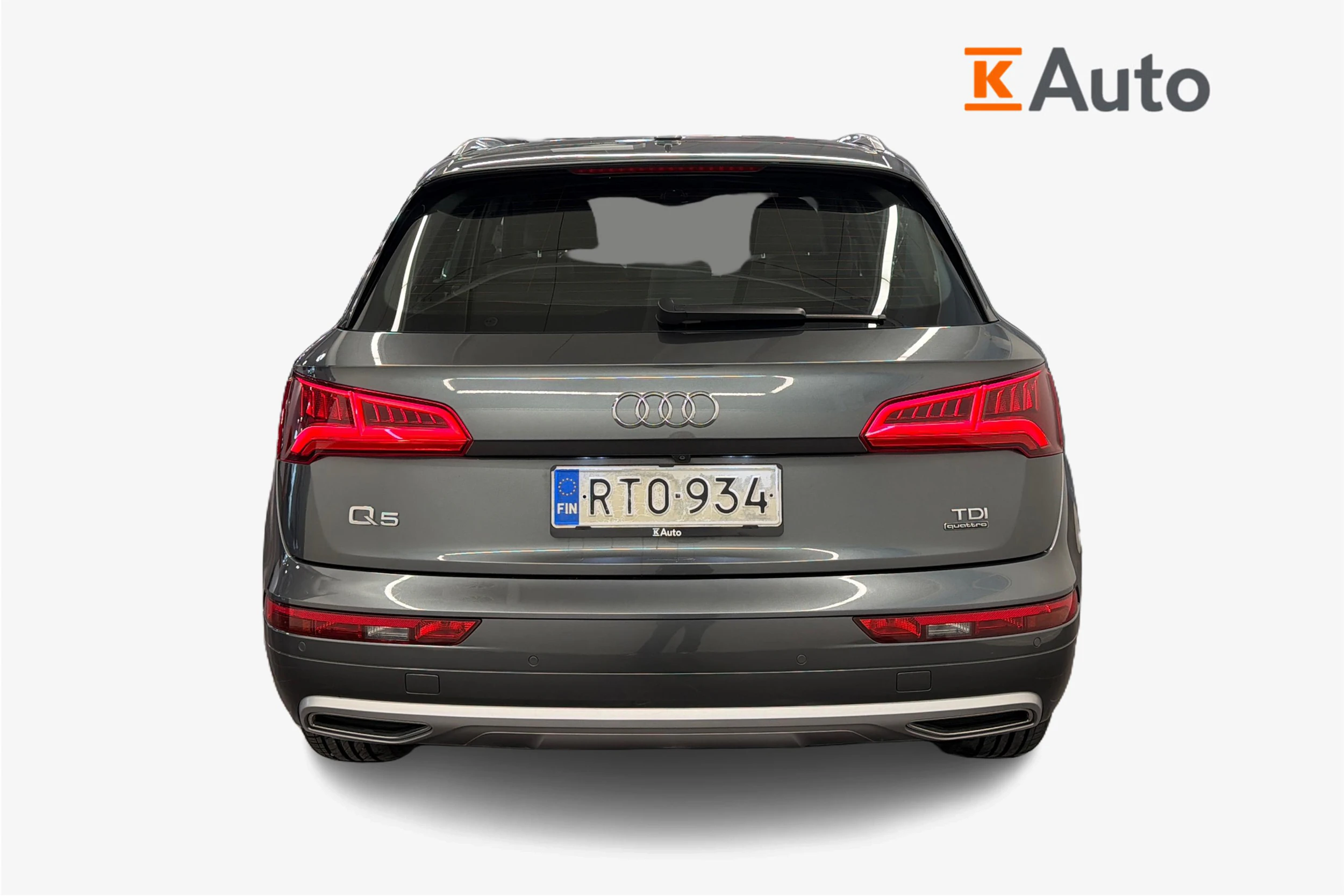harmaa Audi Q5 2018 kuva 3.