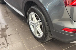 harmaa Audi Q5 2018 kuva 10.