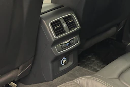 harmaa Audi Q5 2018 kuva 11.