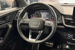 harmaa Audi Q5 2018 kuva 15.