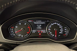harmaa Audi Q5 2018 kuva 18.