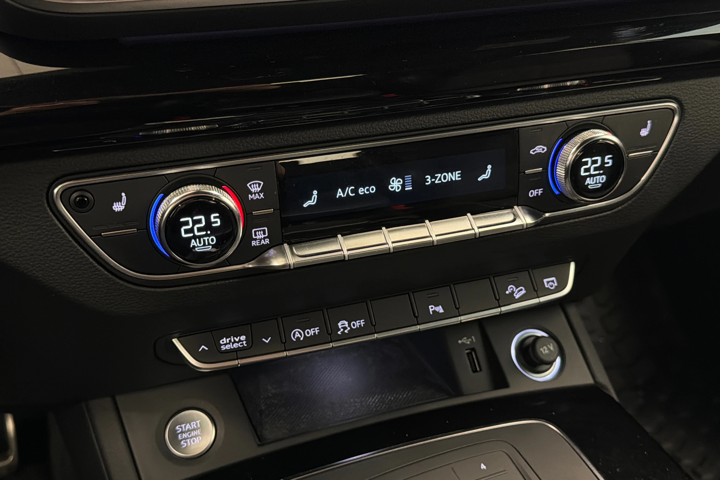 harmaa Audi Q5 2018 kuva 23.