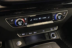 harmaa Audi Q5 2018 kuva 23.