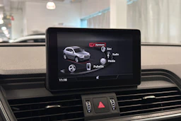 harmaa Audi Q5 2018 kuva 24.