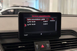 harmaa Audi Q5 2018 kuva 26.