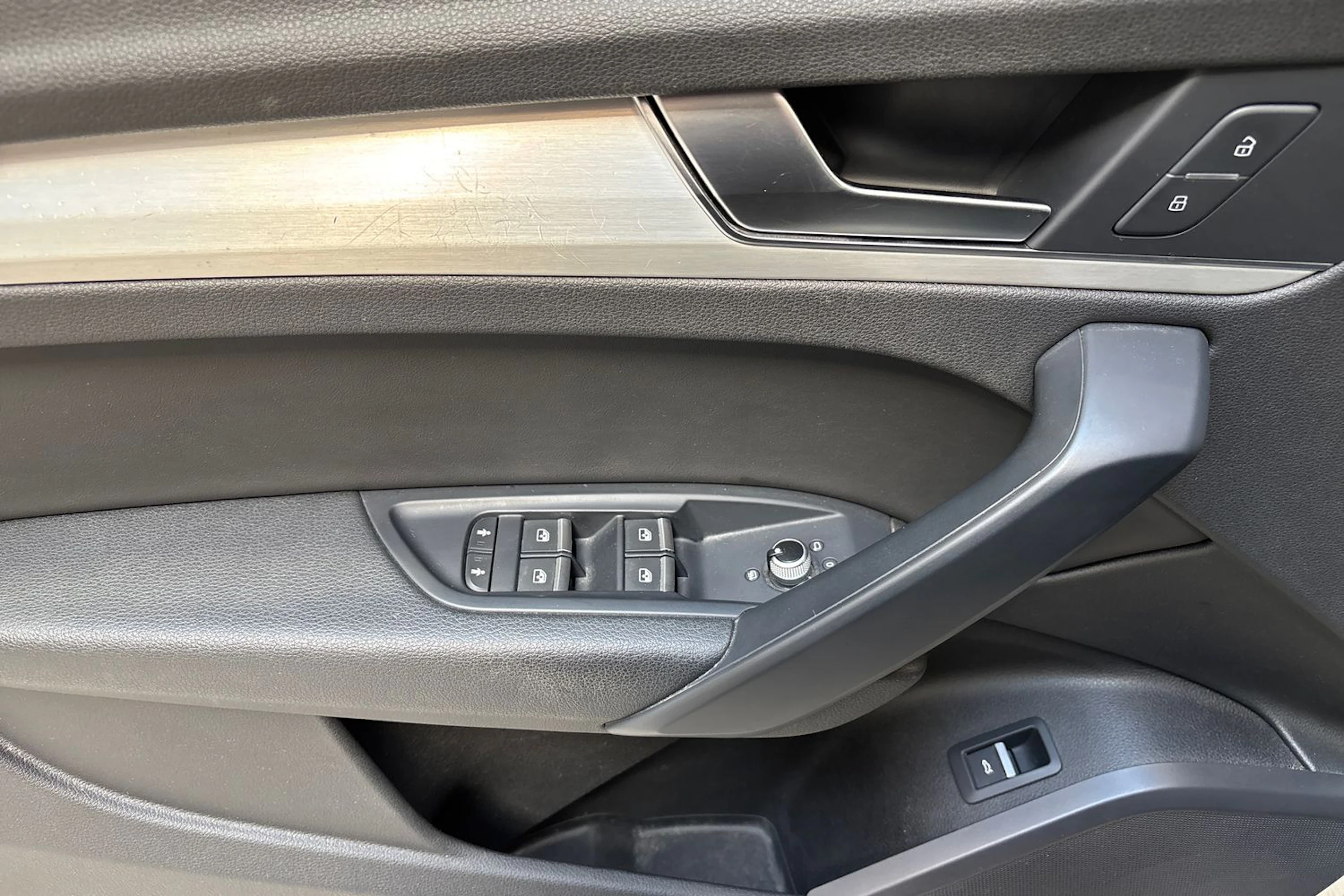 valkoinen Audi Q5 2018 kuva 18.