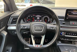 valkoinen Audi Q5 2018 kuva 21.