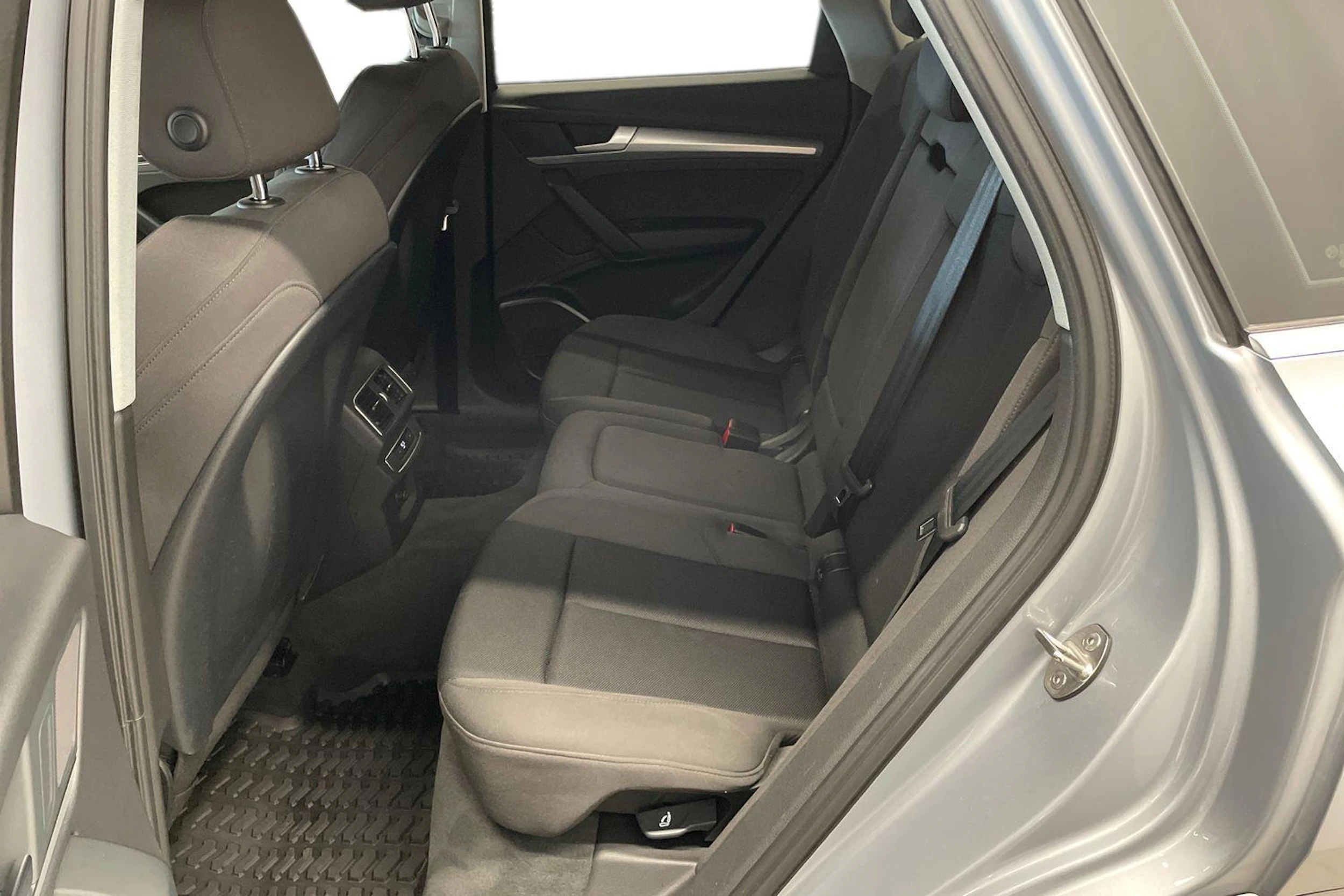 Hopea Audi Q5 2018 kuva 8.