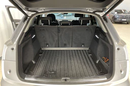 Hopea Audi Q5 2018 kuva 18.