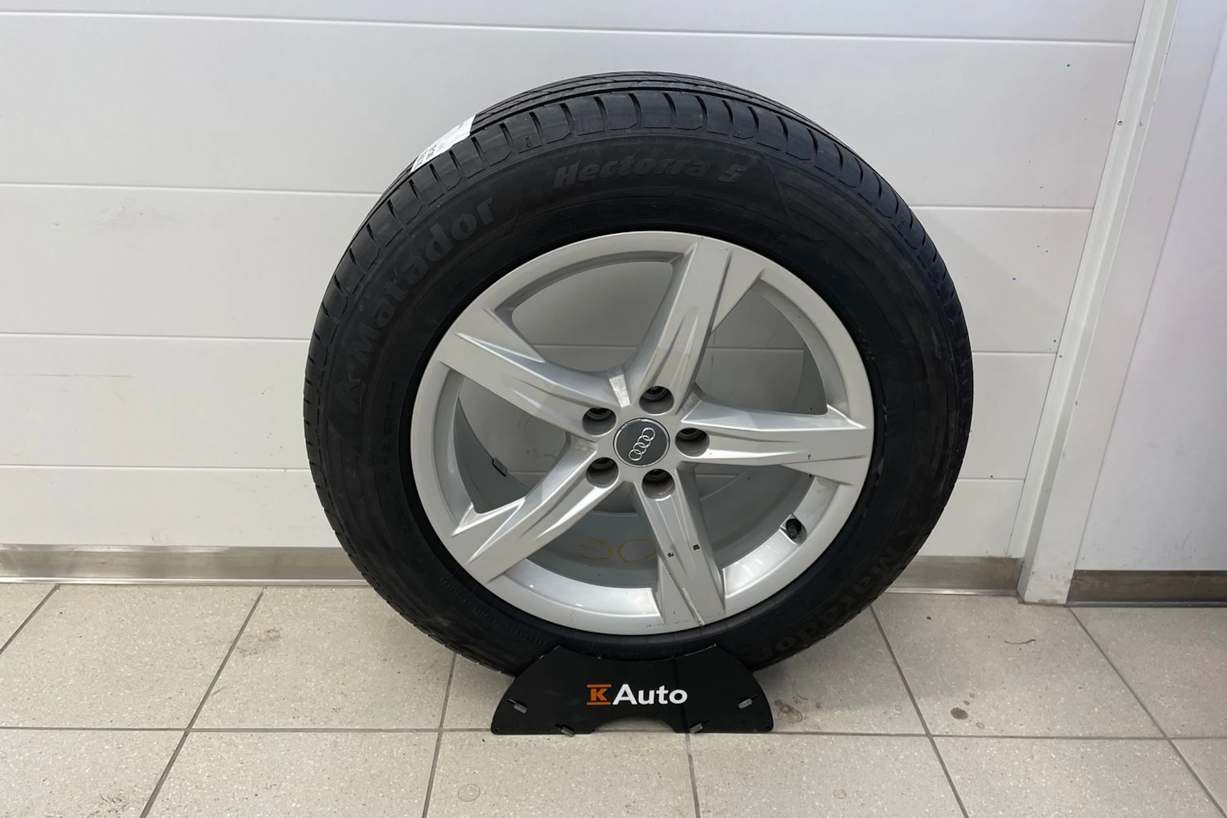 Hopea Audi Q5 2018 kuva 21.