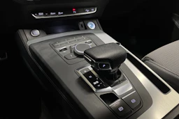 Musta Audi Q5 2018 kuva 18.