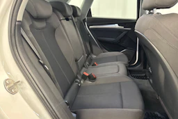 valkoinen Audi Q5 2018 kuva 12.