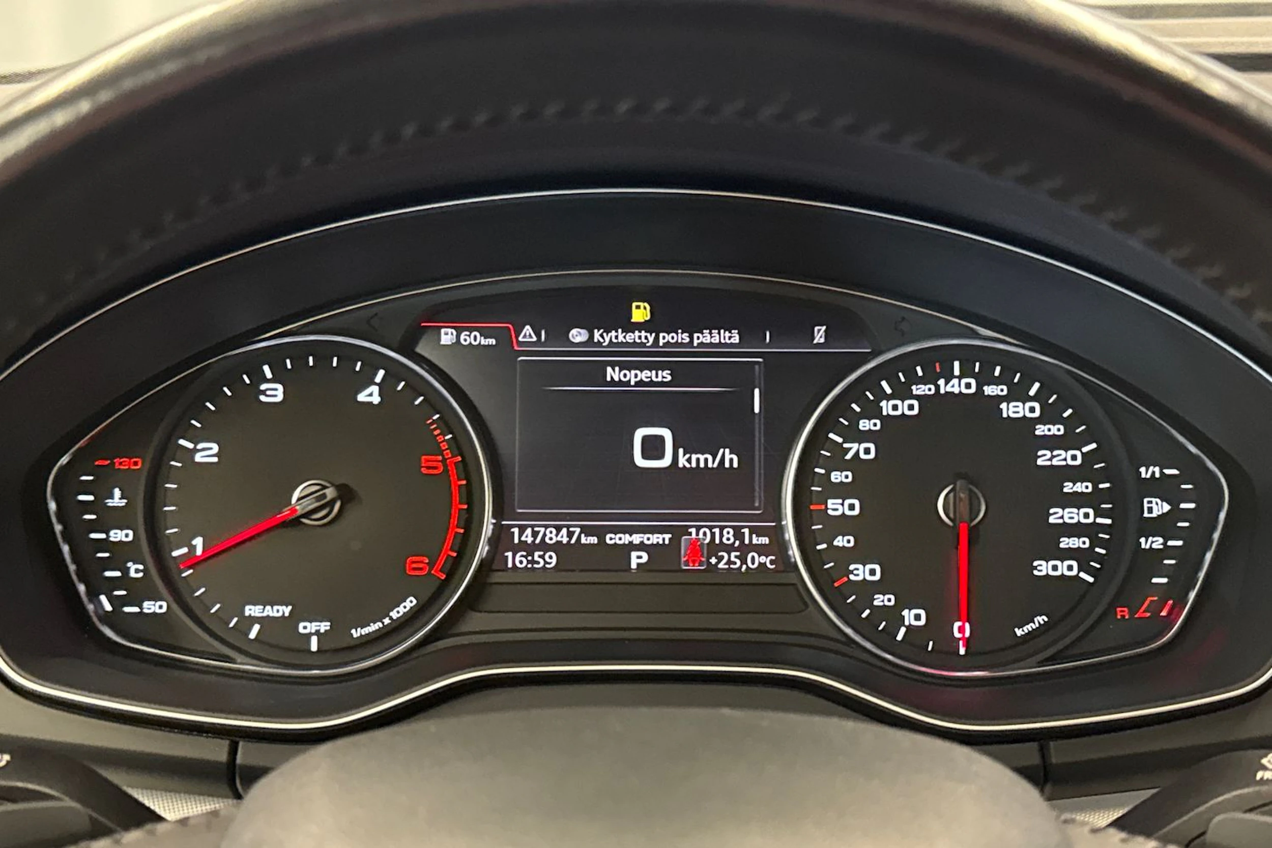 valkoinen Audi Q5 2018 kuva 17.