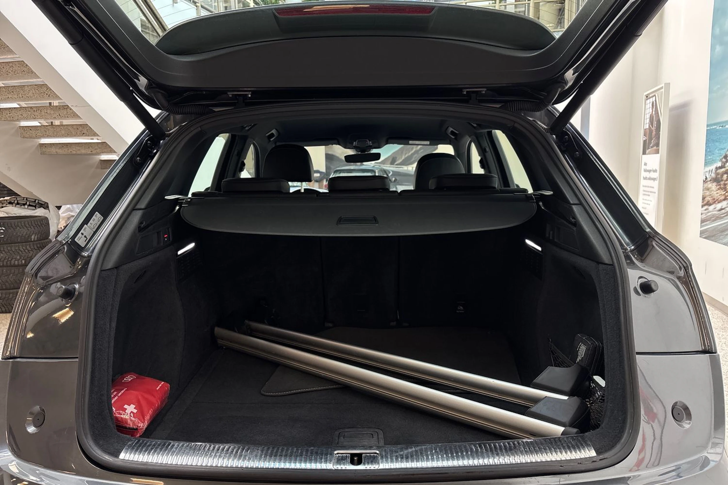 harmaa Audi Q5 2018 kuva 15.