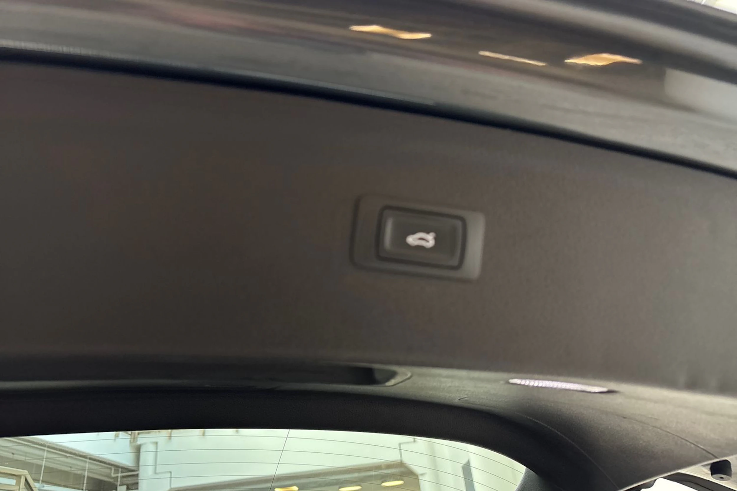 harmaa Audi Q5 2018 kuva 16.