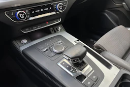 harmaa Audi Q5 2018 kuva 24.