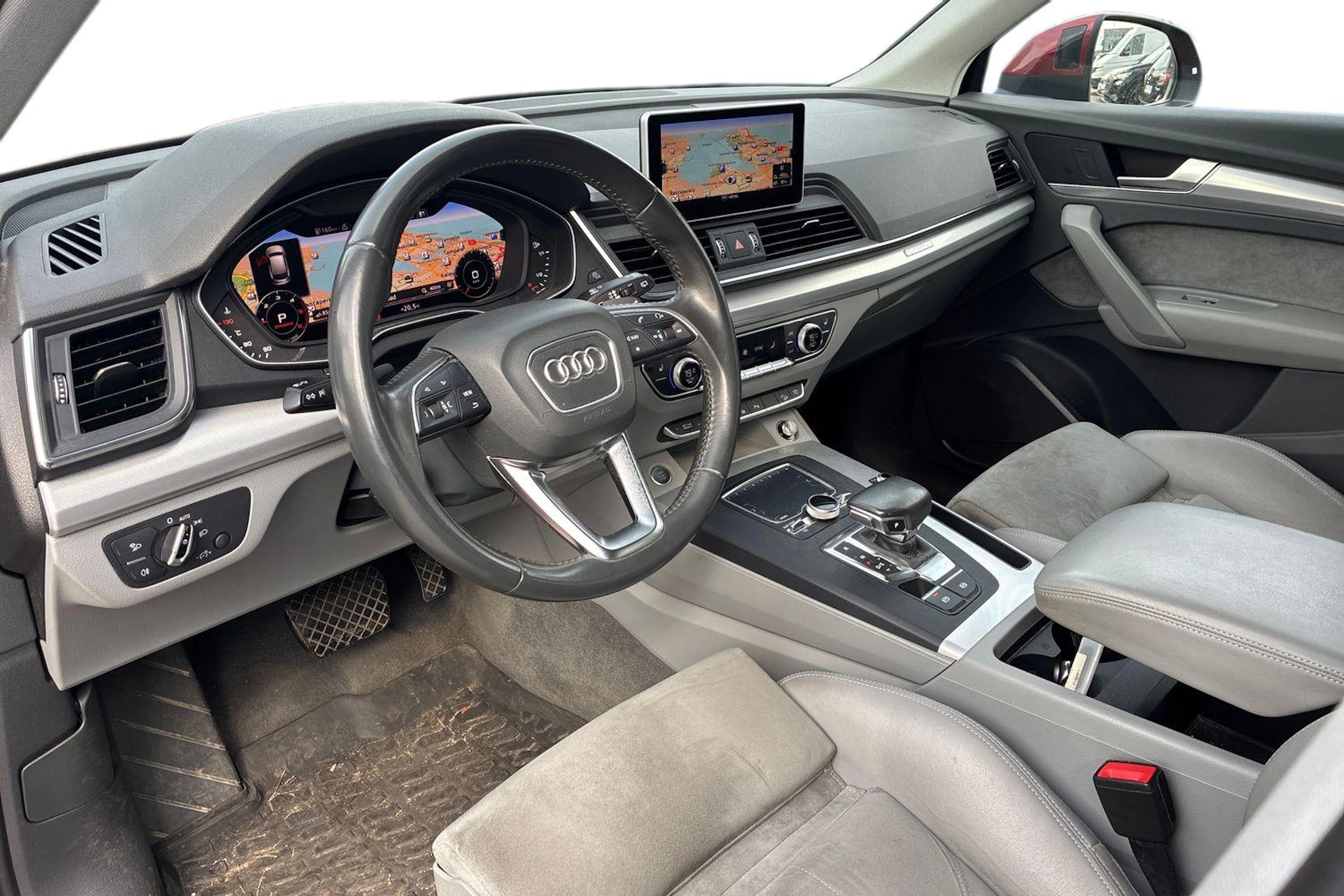 valkoinen Audi Q5 2018 kuva 3.