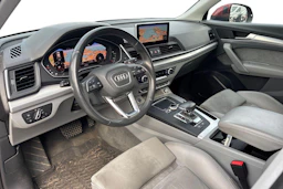 valkoinen Audi Q5 2018 kuva 3.