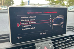 valkoinen Audi Q5 2018 kuva 7.