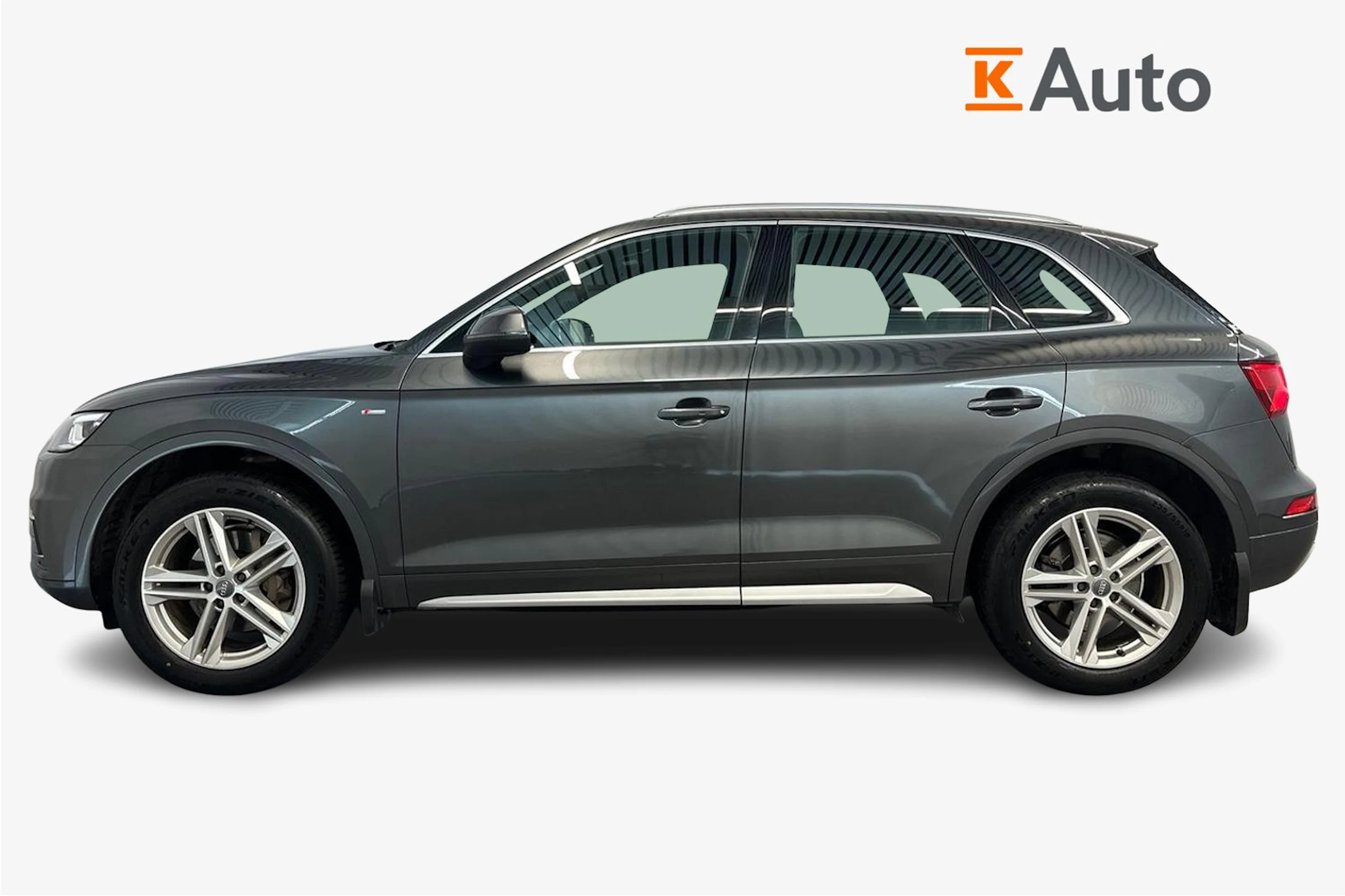 harmaa Audi Q5 2018 kuva 5.