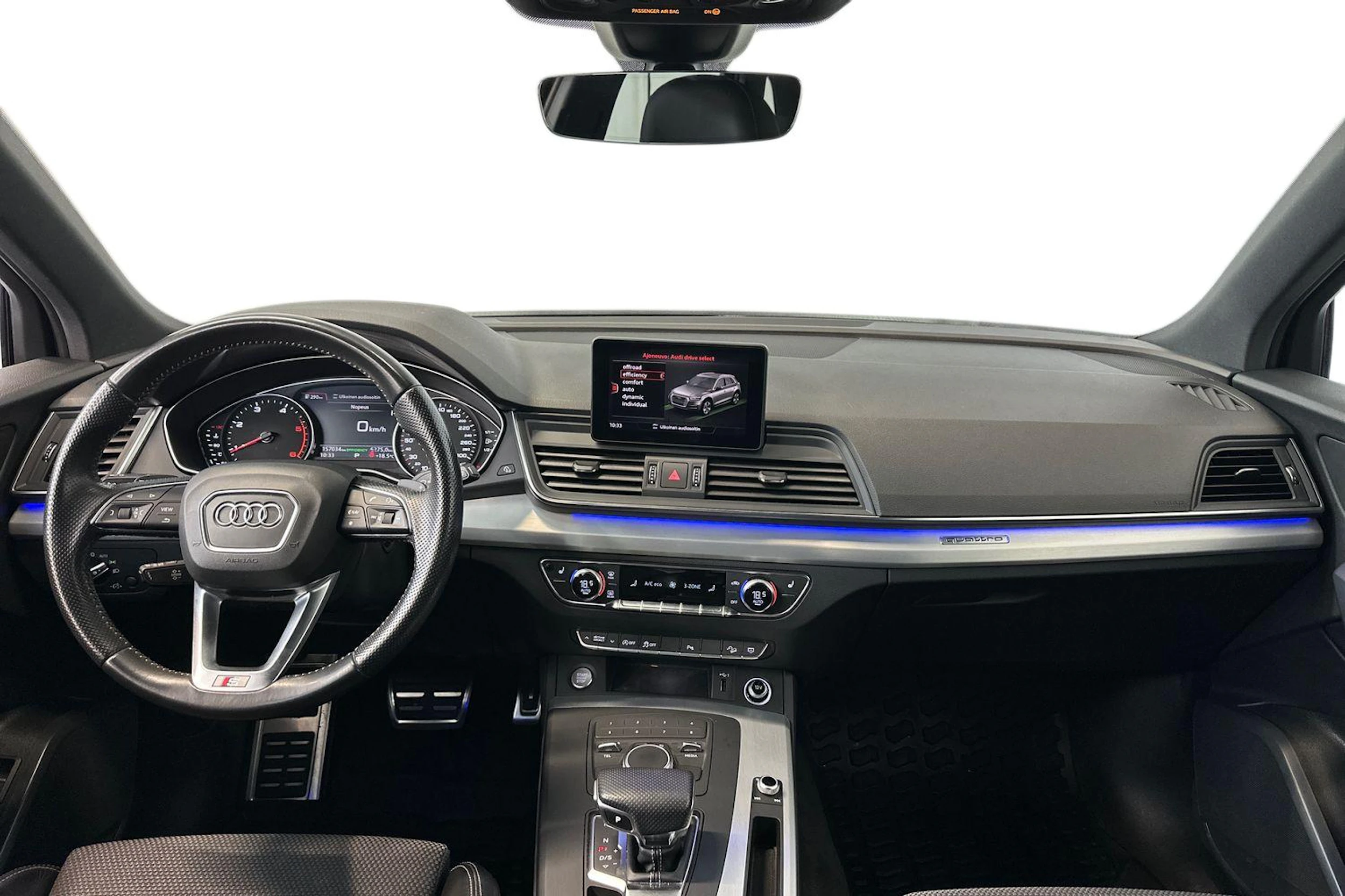 harmaa Audi Q5 2018 kuva 9.