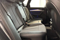 harmaa Audi Q5 2018 kuva 10.