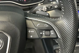 harmaa Audi Q5 2018 kuva 20.