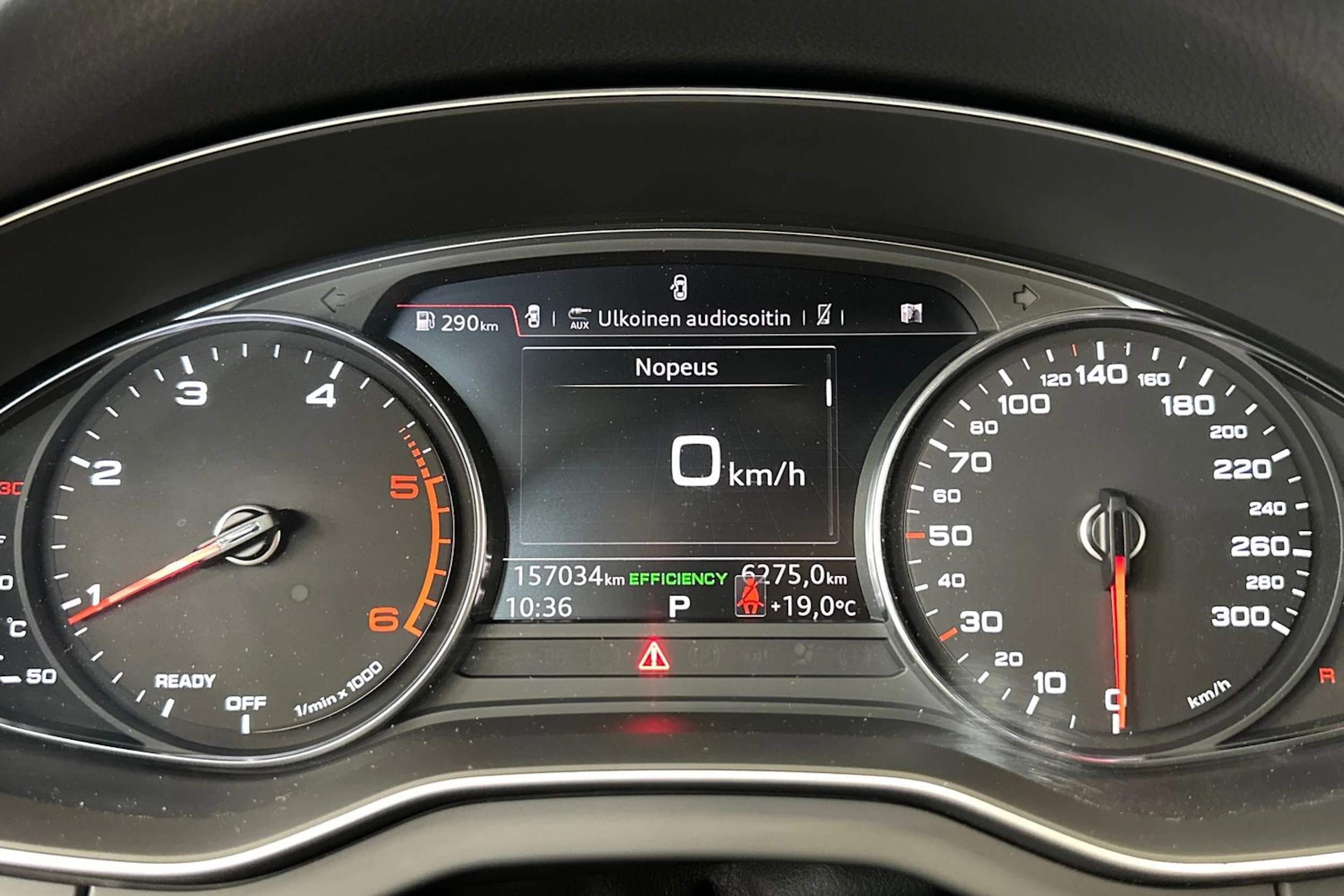 harmaa Audi Q5 2018 kuva 22.