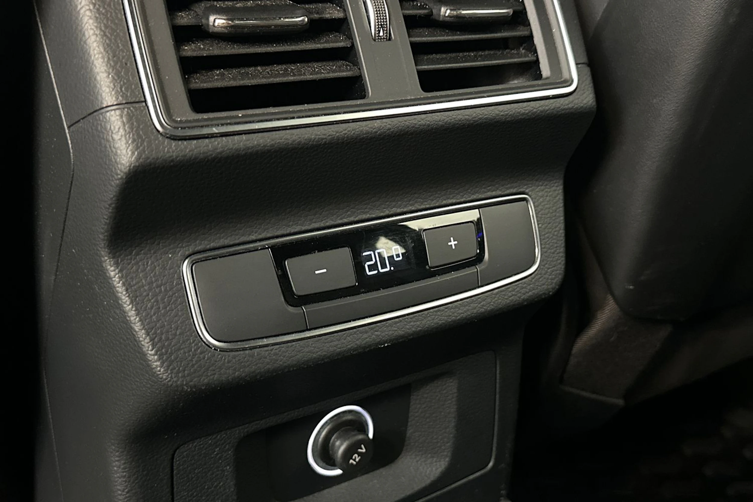 harmaa Audi Q5 2018 kuva 25.