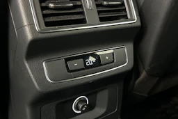 harmaa Audi Q5 2018 kuva 25.