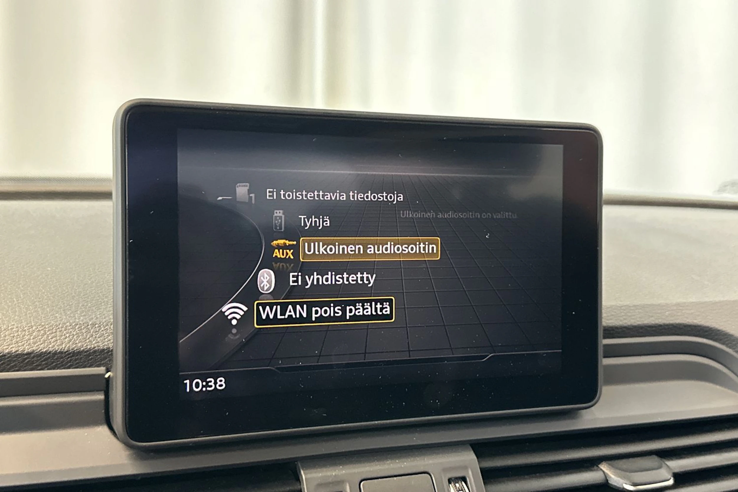 harmaa Audi Q5 2018 kuva 26.