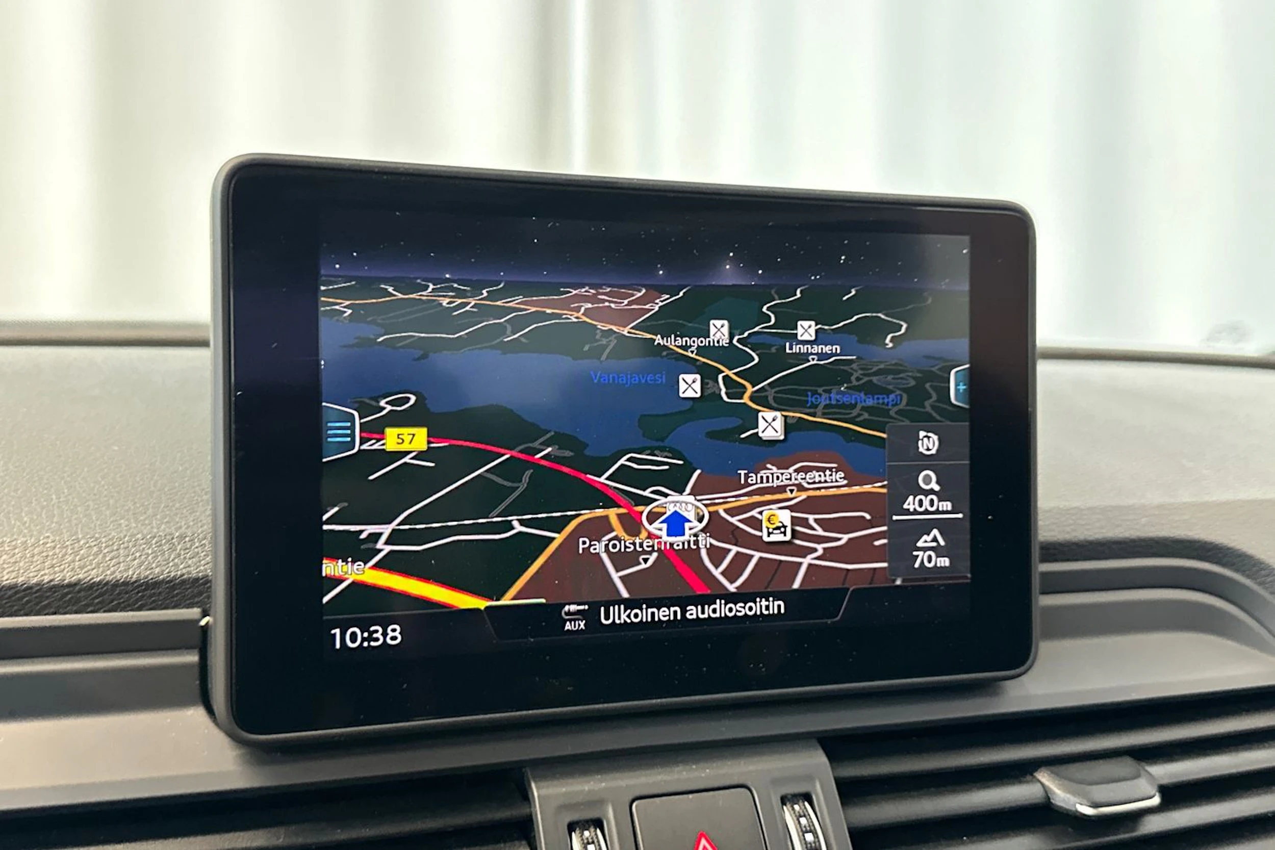 harmaa Audi Q5 2018 kuva 27.