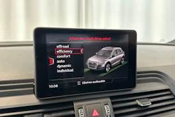 harmaa Audi Q5 2018 kuva 28.