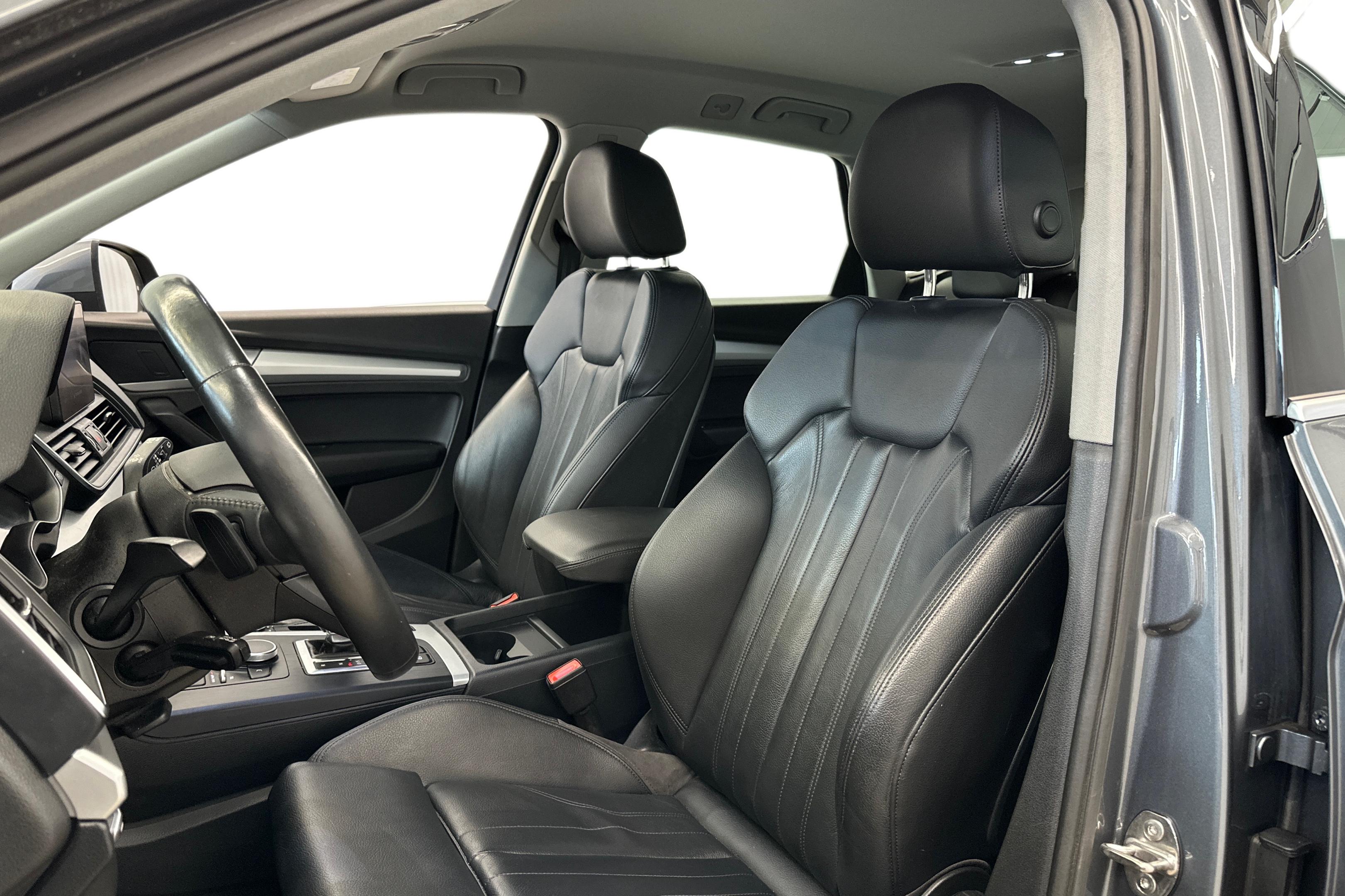 Audi Q5 2019, photo 6/29