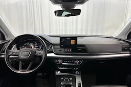 harmaa Audi Q5 2019 kuva 11.